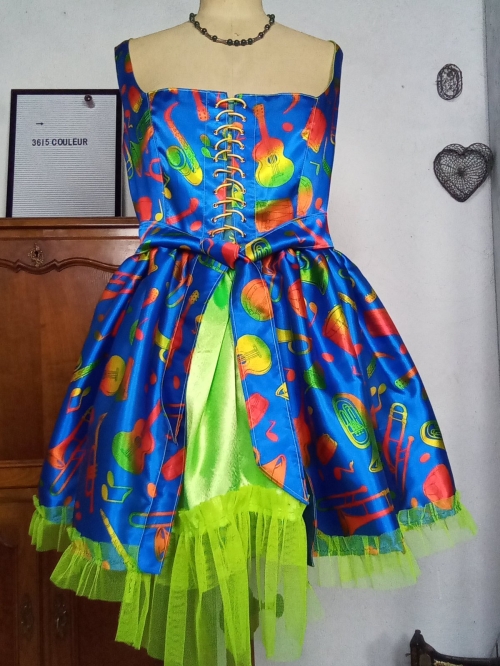 Robe ajustable théme de la Musique